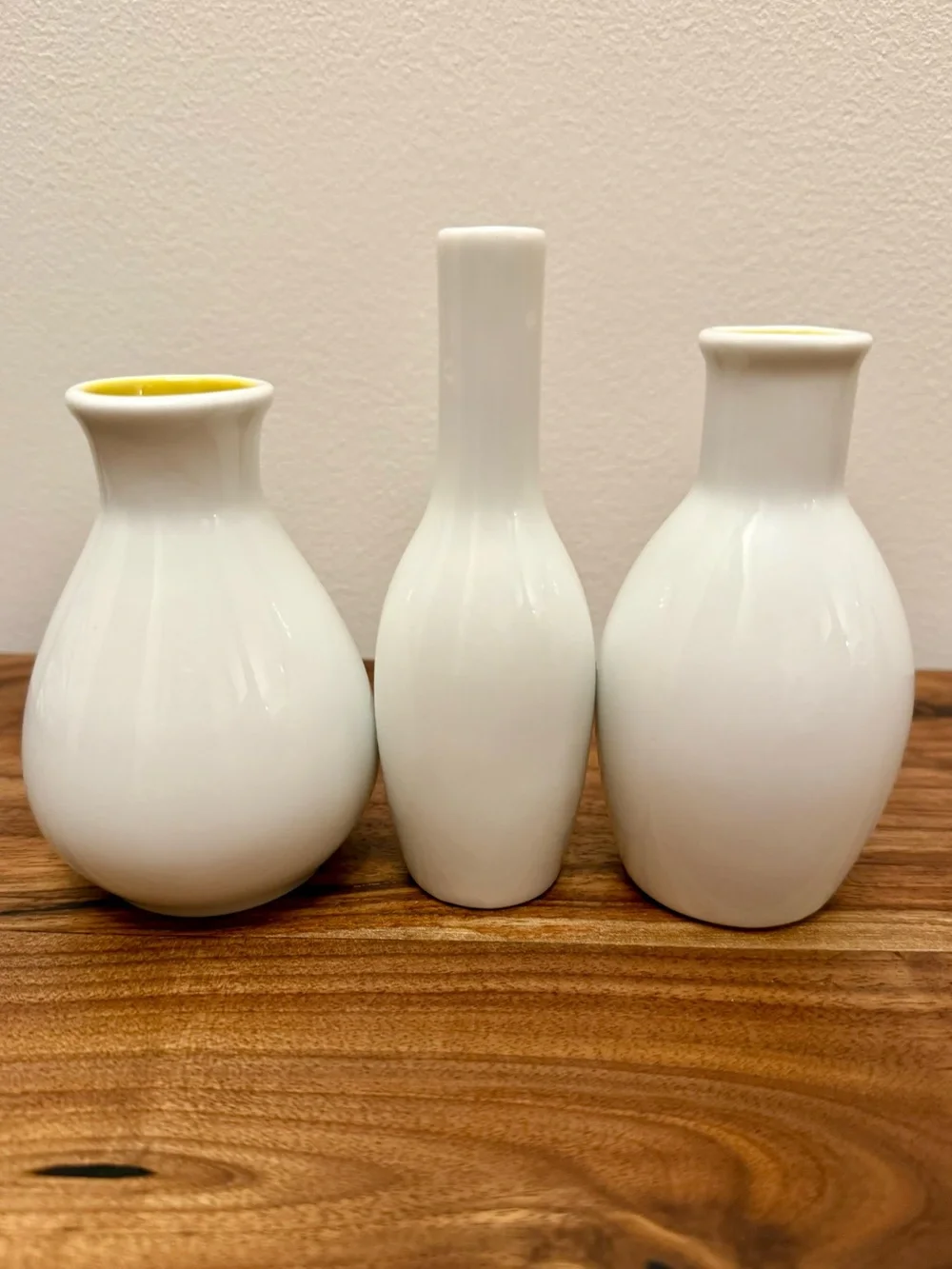 Dept 56 Mini Hug Bud Vase Trio White & Yellow